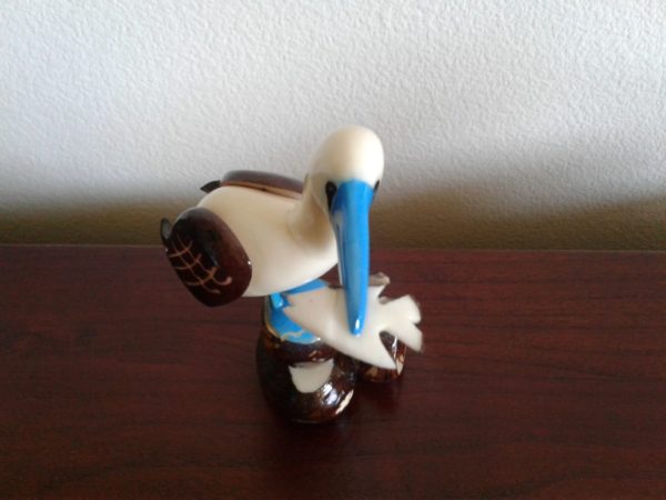 Piquero patas azules (Artesanía en Tagua)